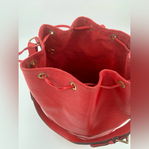 VGUC Louis Vuitton Authentic Epi Noe Red Leather Drawstring Bucket Shoulder Bag - Picture 16 of 17